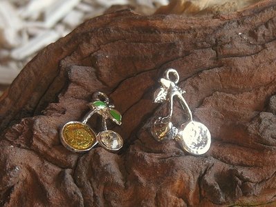 Kersen met strass kristal, 27x19mm, goudbruin