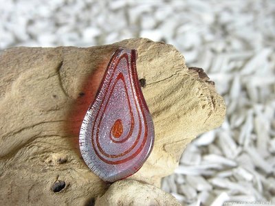 Bladvorm, 61x36mm, zilverkleur-rood