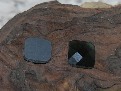 Plaksteen facet geslepen, 17x17mm, donkergroen