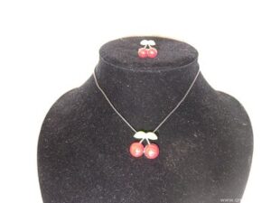 “All you need is love”, 17cm, bruin-goudkleur